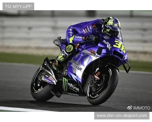 MotoGP极速倾斜过弯画面极具冲击力：速度、角度与光影的极致对话